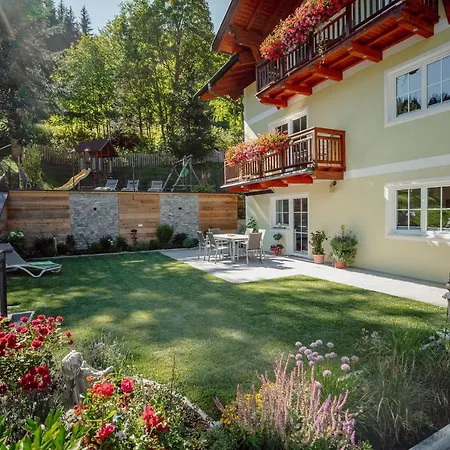 4 Mountains Guest house Kleinarl